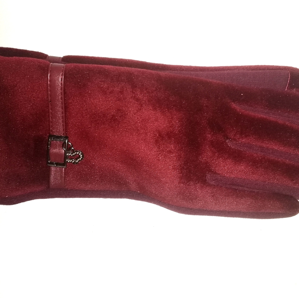 🆕Red women's sml glove 2 for 15